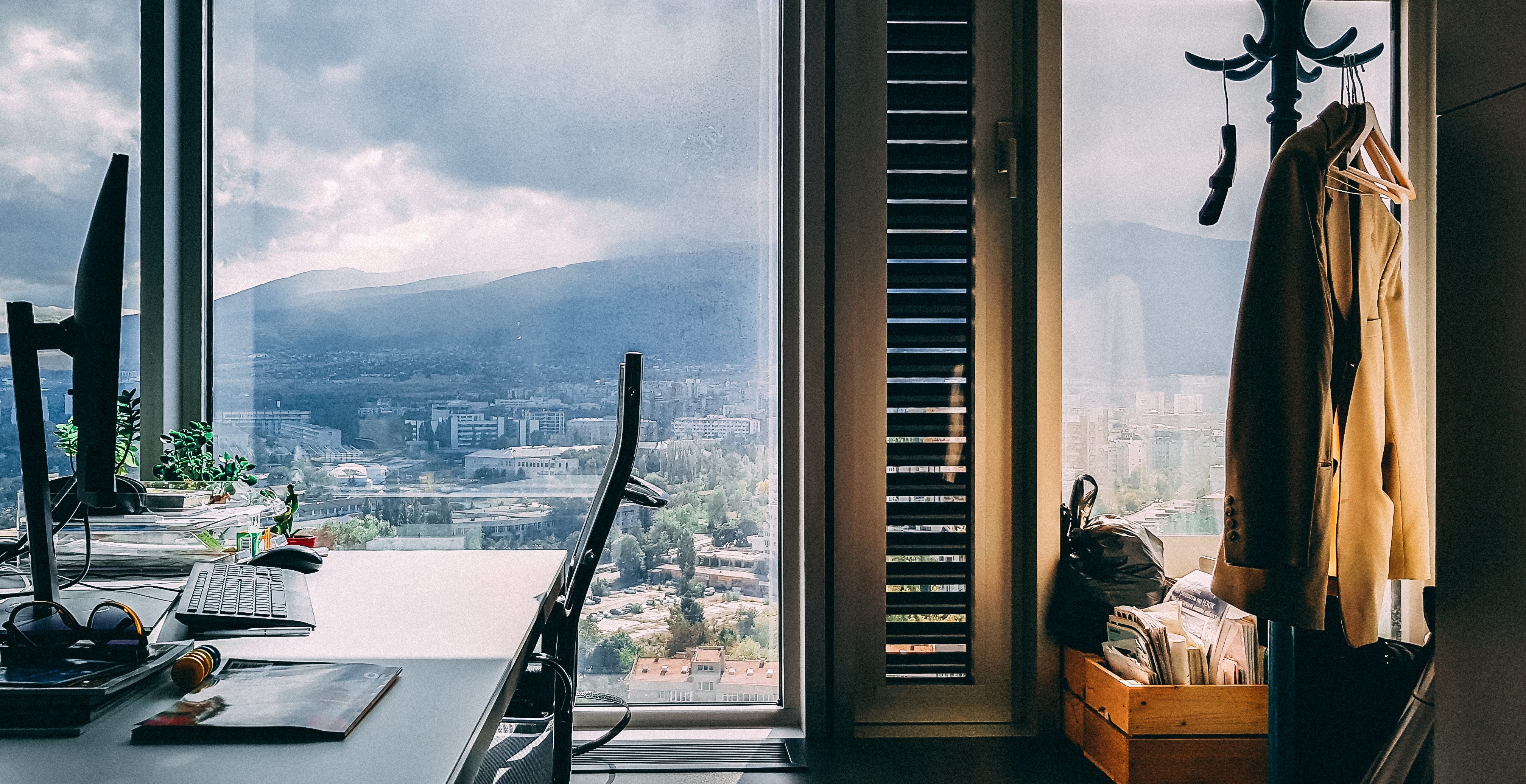A houseroom with view